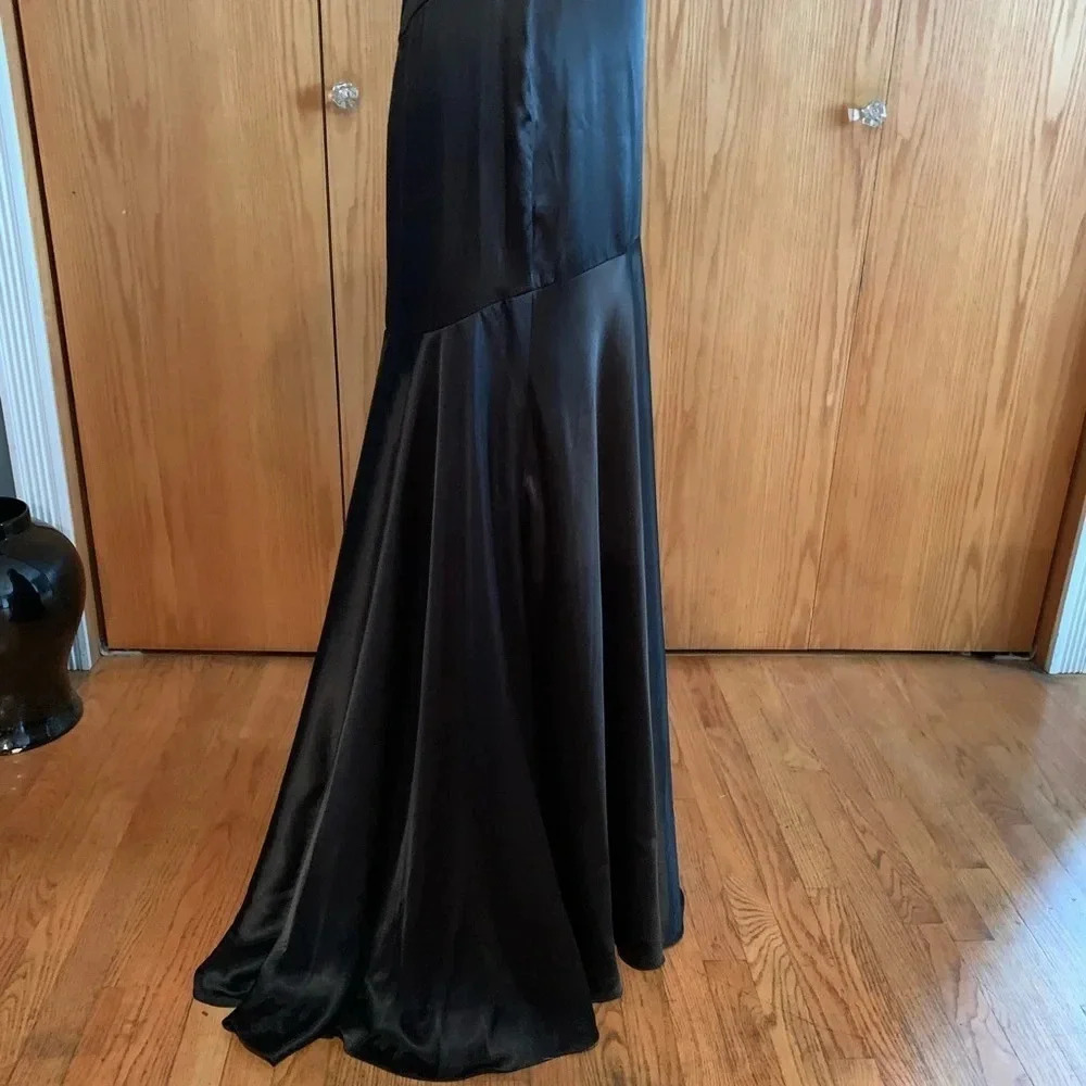**NEW Privada Collection Formal Beaded Gown - Picture 4 of 15